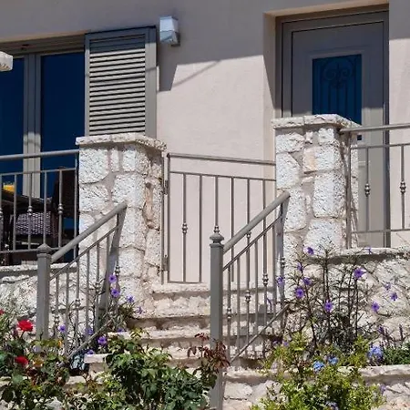 Nikolaos 2